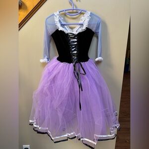 Women’s ballet / Halloween costume